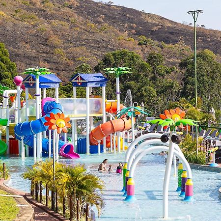 Hotel Golden Park All Inclusive Pocos De Caldas By Nacional Inn Bagian luar foto Splash Island