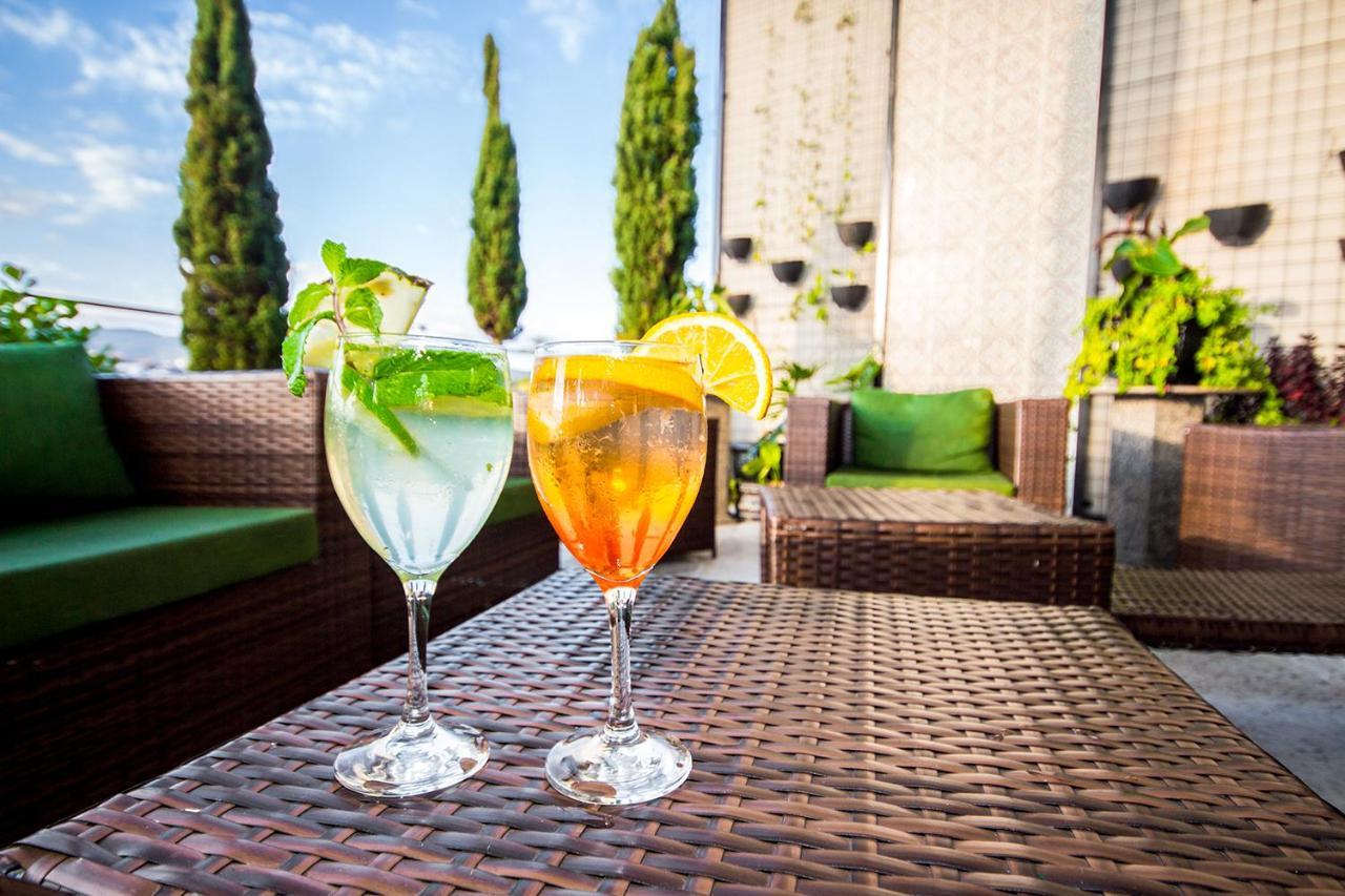 Hotel Golden Park All Inclusive Pocos De Caldas By Nacional Inn Bagian luar foto Rooftop bar