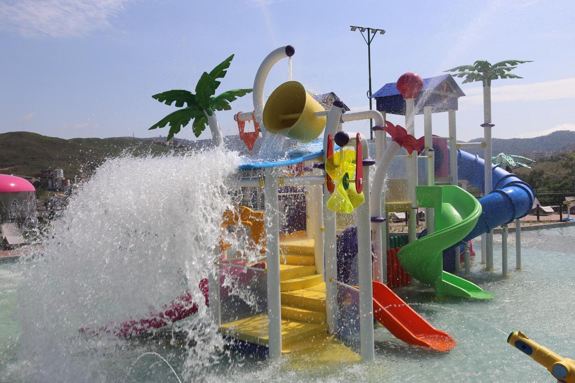 Hotel Golden Park All Inclusive Pocos De Caldas By Nacional Inn Bagian luar foto Splash Island