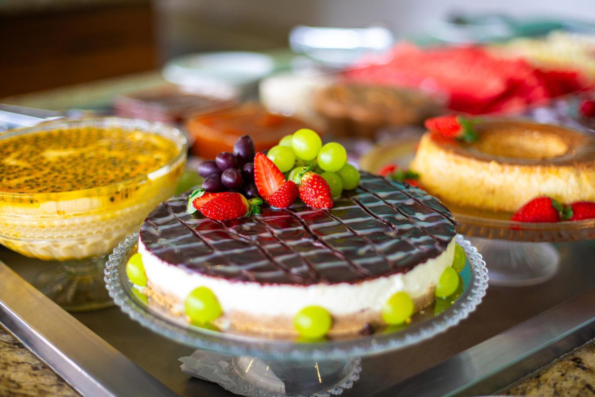 Hotel Golden Park All Inclusive Pocos De Caldas By Nacional Inn Bagian luar foto A fruit tart